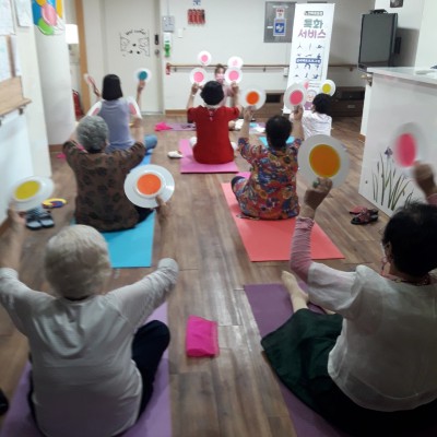 특화서비스 &lt;집단프로그램&gt; 이미지